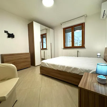 Casa Borgo Degli Ulivi フォッローニカ